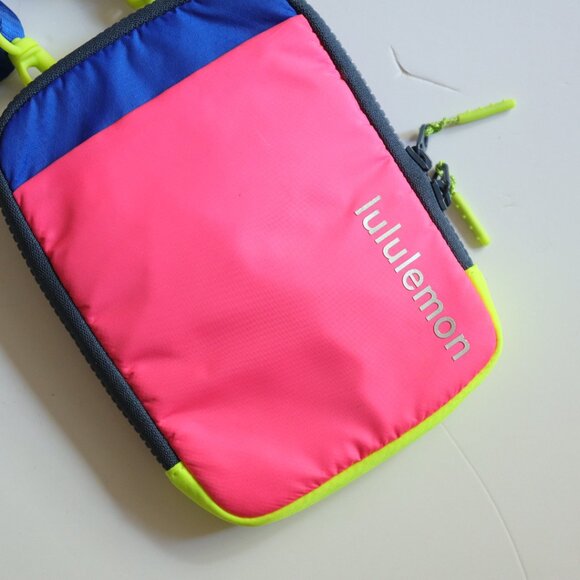 LULULEMON neon crossbody bag - Picture 3 of 9